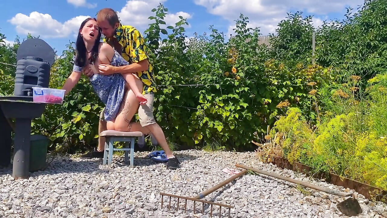 Rough Outdoor Fuck in the Garden While Picking Berries