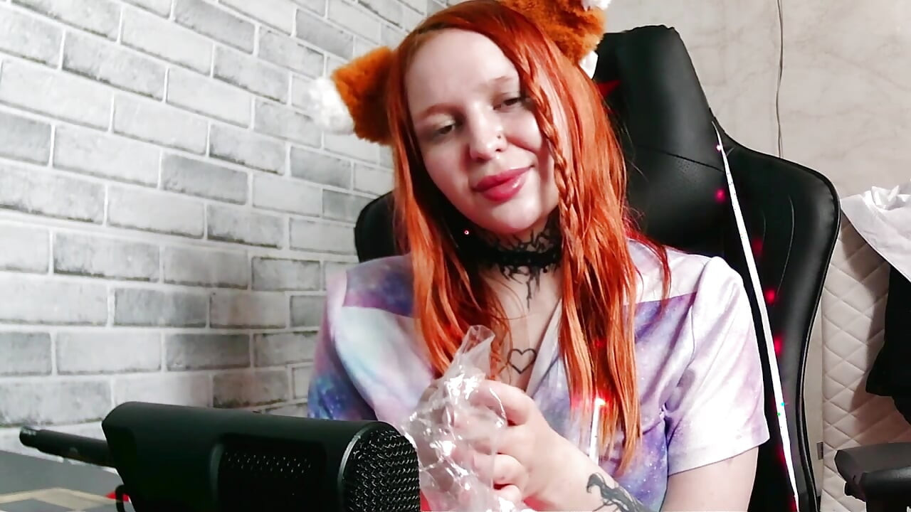 ASMR cu o fată drăguță (SFW)