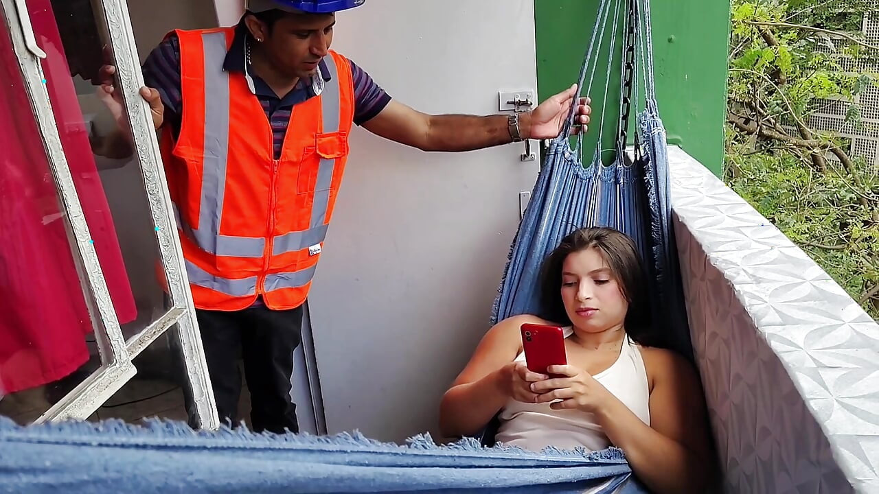 남판타날 해먹에서 의붓딸과 섹스하는 계부