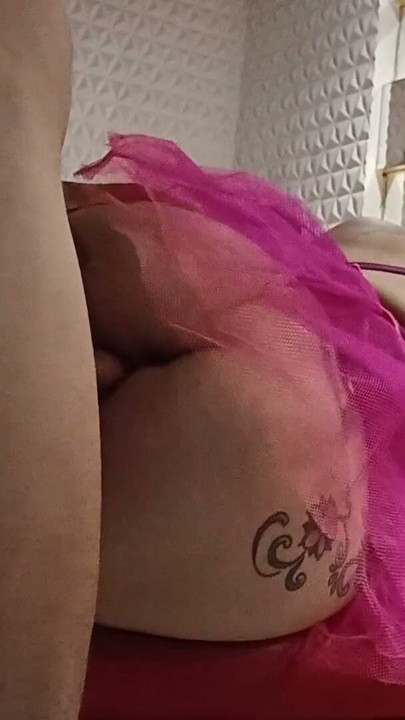 Milf devorando a un macho dotado | Clip 2