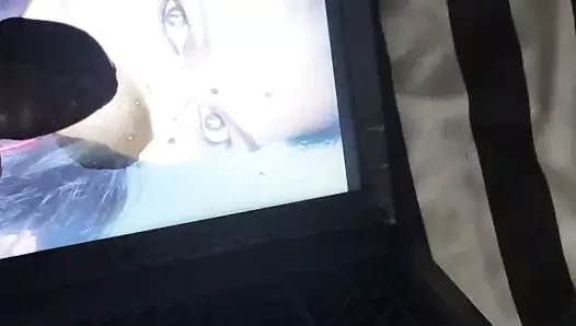 Boşalma haraç üzerinde istek sıcak boşalmak üzerinde ona seksi yüz