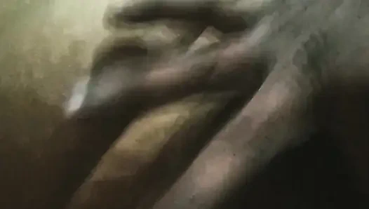 Merekam video yang super hot dan seksi.