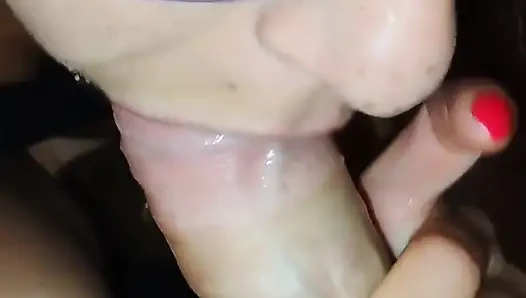 Blowjob hebat, muncrat di mulut dan di wajah