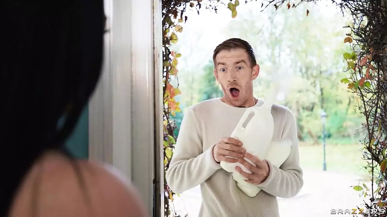 谷类挤奶者Kara Devine Brazzers