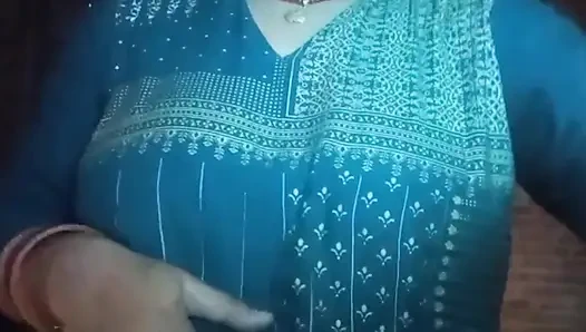 New Bhabhi Having Nude Show with Fingers
