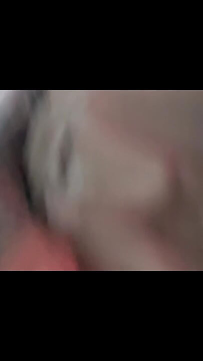 Assista-me tomar banho, dedilhar minha buceta, vibrador e esguicho