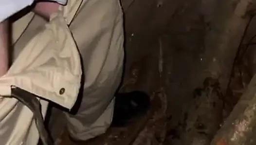 Istri amatir lagi asik nyepong di taman