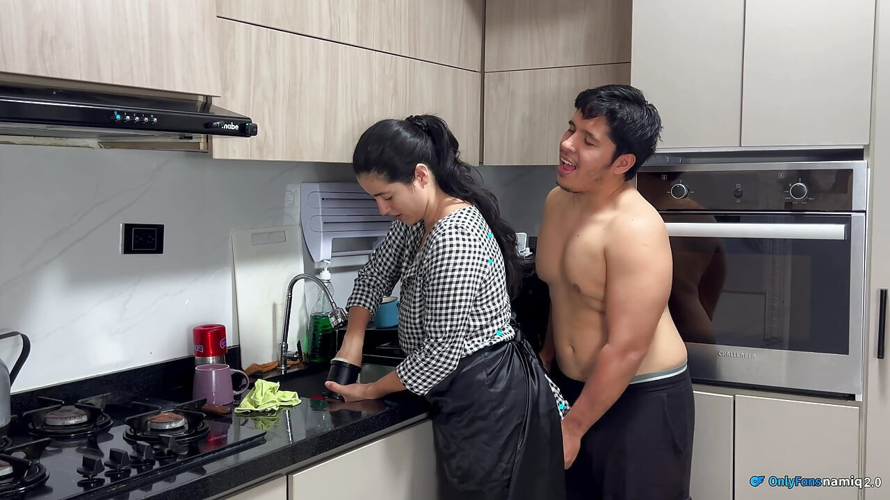 上司は妻の不注意につけ込んで、私を激しく犯しました!