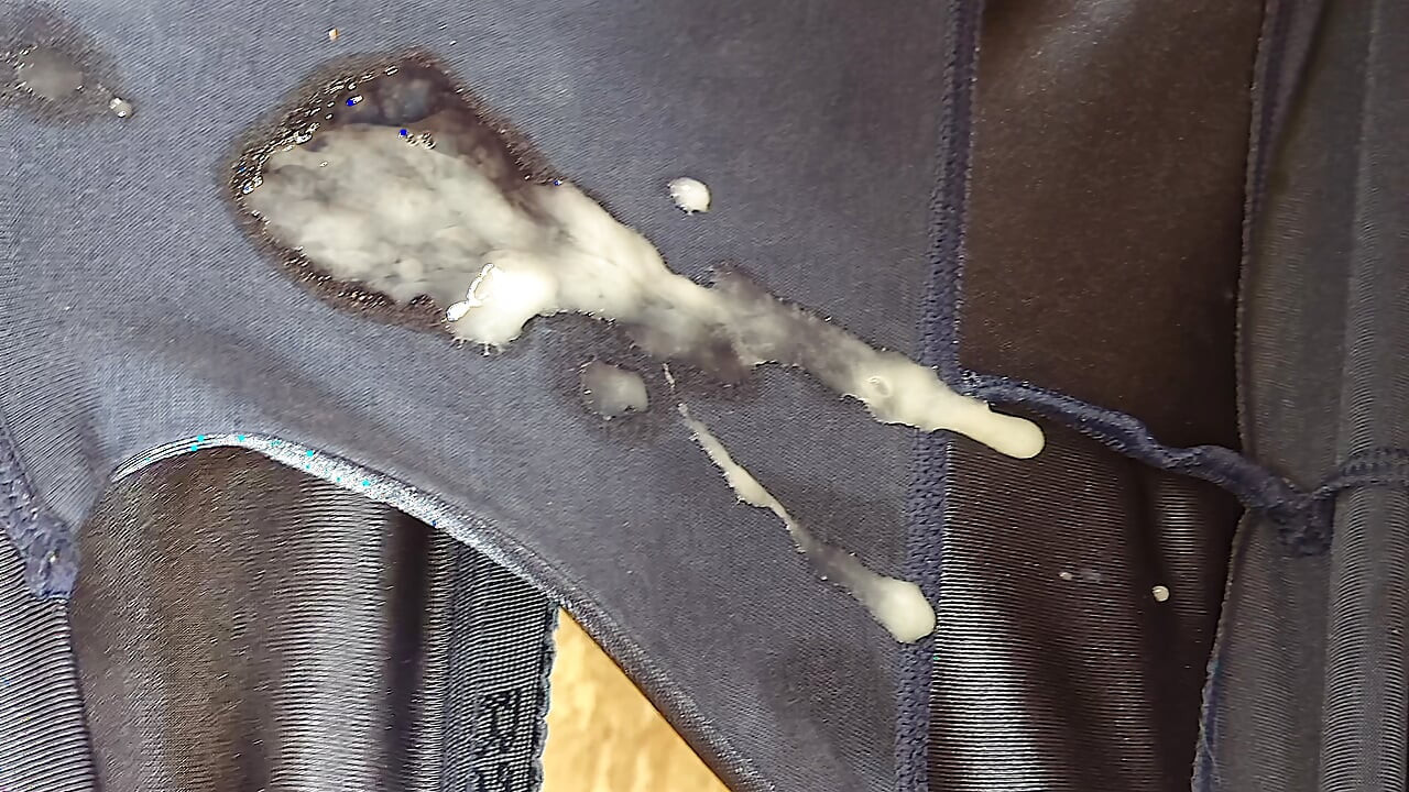 Los mejores videoclips porno de mi compilación de culo grande y gordo de mí haciendo pis, tragando semen, dando mamada, corrida en mis bragas y follando