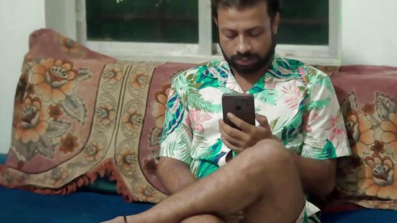 Bhabhi ko akele dikh kar dever ne bathroom me jaker chod diya