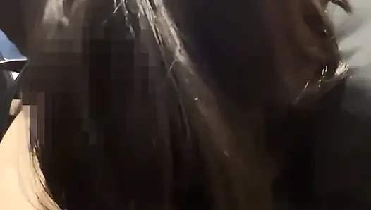 Gadis mungil 18 tahun, rekaman smartphone ultra-realistis. Disimpan ke rol kamera! Video pulang sekolah