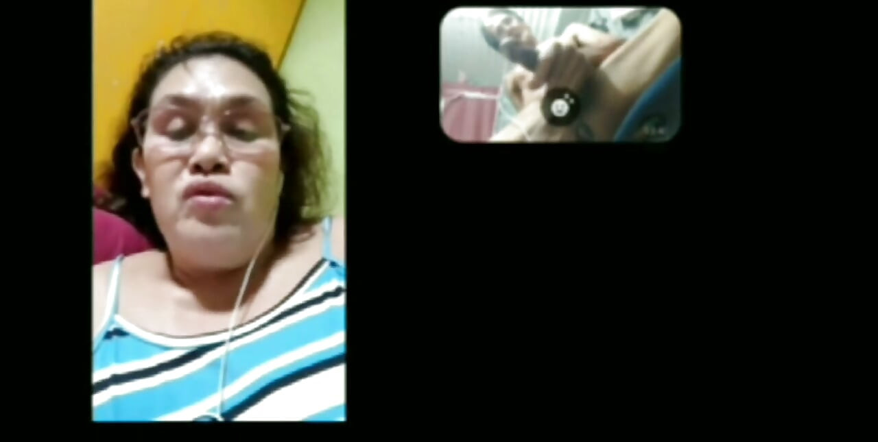 Eu satisfez que nós dois fazemos a mesma coisa que eu gozo minha carga