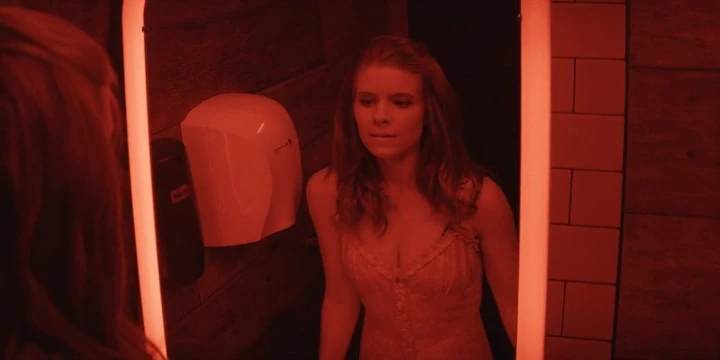 Kate Mara in mirror