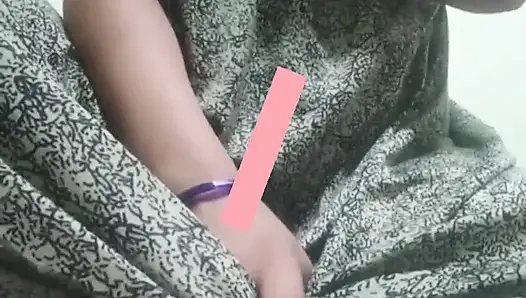 Si cantik india dengan gaun elegan - godaan seks solo yang perlahan - tanpa wajah - 4k ultra hd