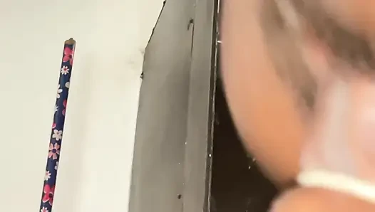 Трахни худенькую девушку в офисе