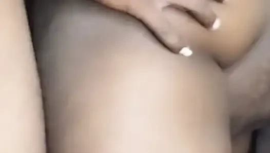 Sehari dengan vlog seksi saudara tiriku