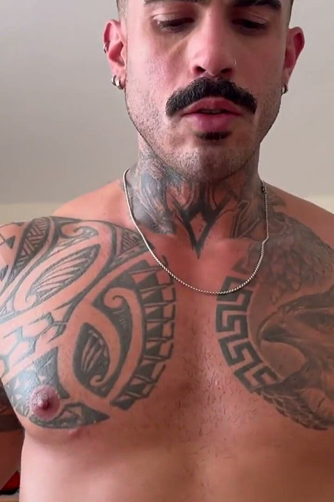 大鸡巴翻转肛交挂Papi