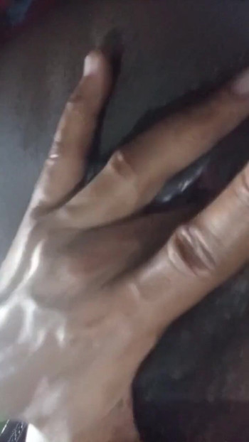 Schwangere, betrügende indische Ehefrau nimmt sich selbst auf, um es ihrem Liebhaber zu schicken | Clip 2