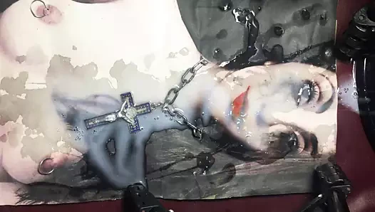 üstsüz bir deldi emo goth fahişe için Cumtribute