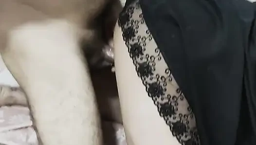 Ehefrau teilen arabischen hijab und italienische frauen