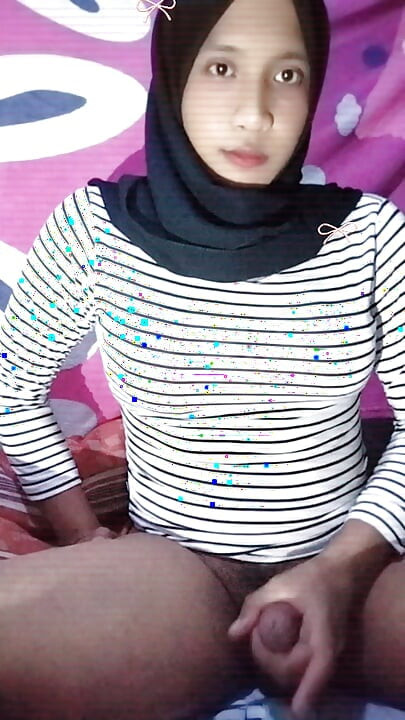 Hijab Is A Beautiful Girl Who Wants To Be Naked