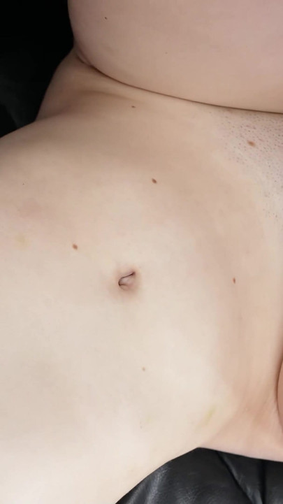 GERMAN SCOUT - लाल बालों वाली कमसिन Ice Foxy और बूढ़े आदमी के साथ असली प्रशंसक मर्द,औरत की तीन लोगों वाली चुदाई | क्लिप 2