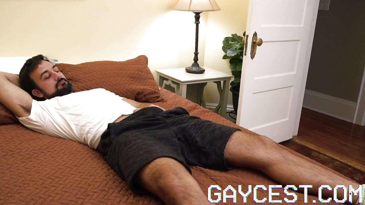 Furry beefy daddy Mason Lear breeds his horny stepson Maxx Monroe