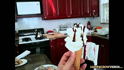 Интервью с Leanne Crow