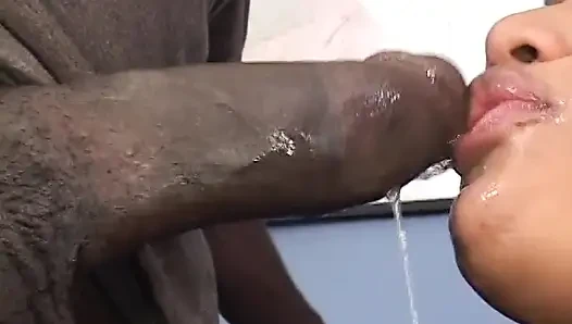 Flexible ebony whore with long legs allows to leave cum on ass