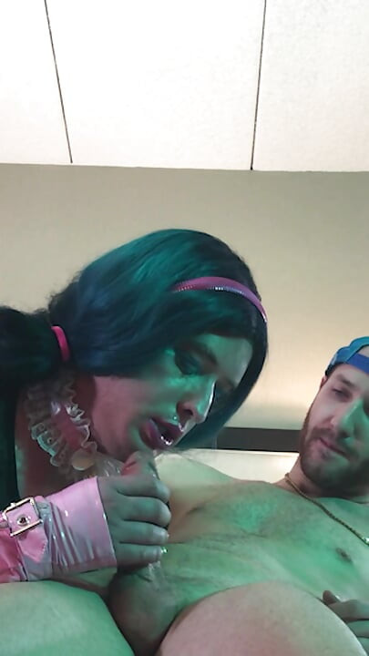 Quente mulher trans em castidade fodida e chupando - compilação 13