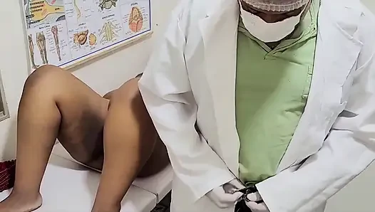 Der Frauenarzt wird während der Behandlung seines Patienten sehr aufgeregt.