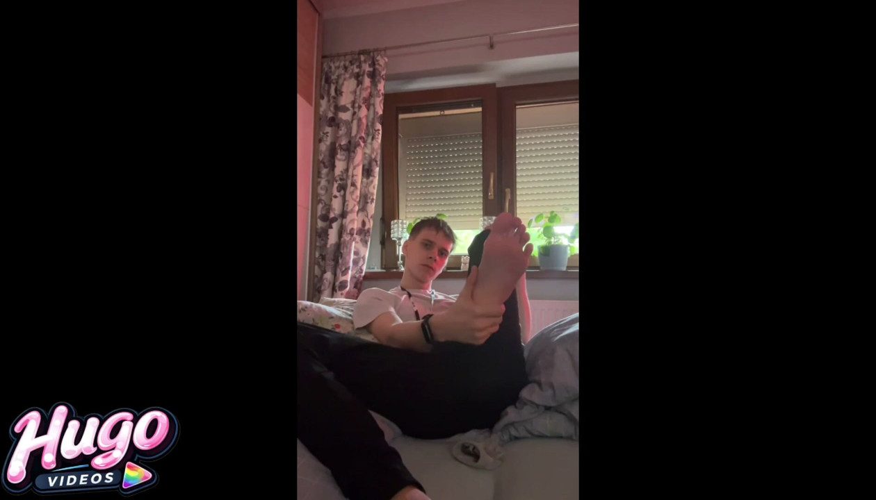 Young Twink and his fun