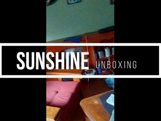 'Sunshine' membuka kotak