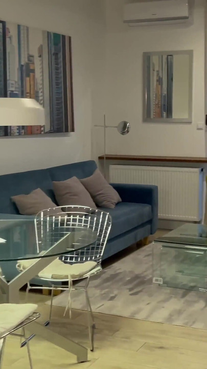 ตัวแทนอสังหาริมทรัพย์เกื้อกูให้เช่าอพาร์ตเมนต์นั้น