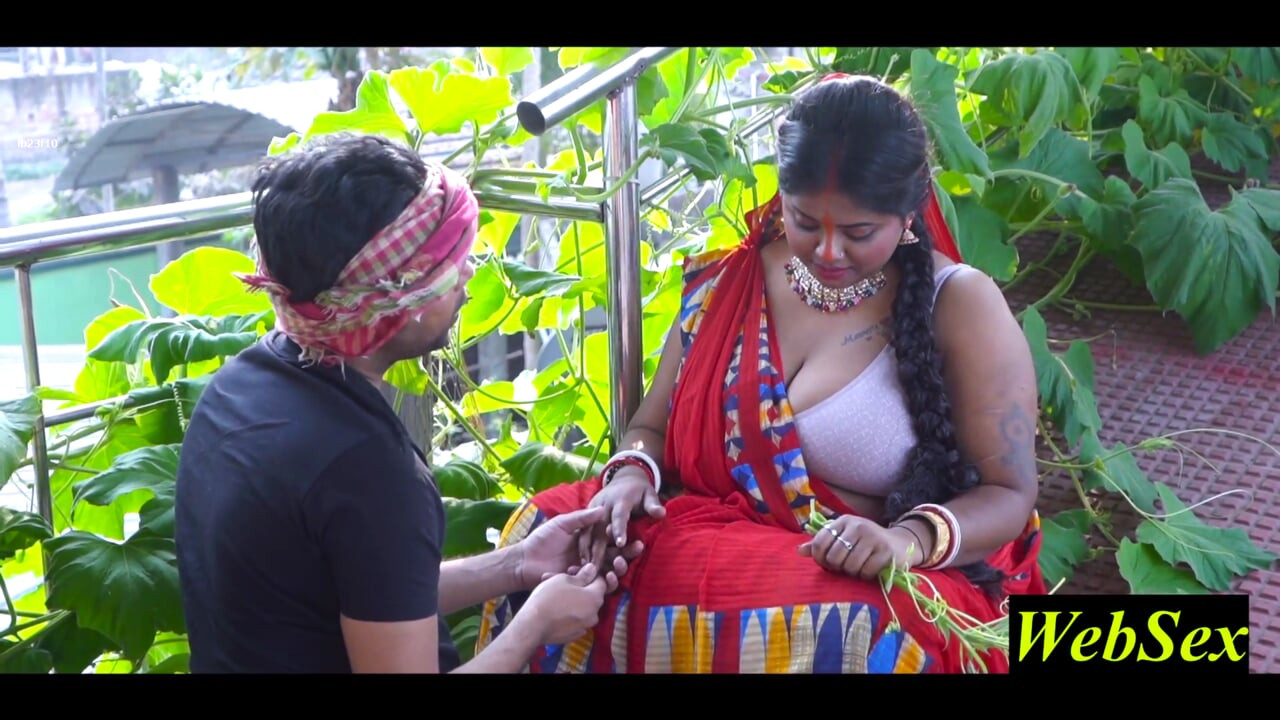 Beautiful Village Girl Hardcore Sex with Day labor Boy