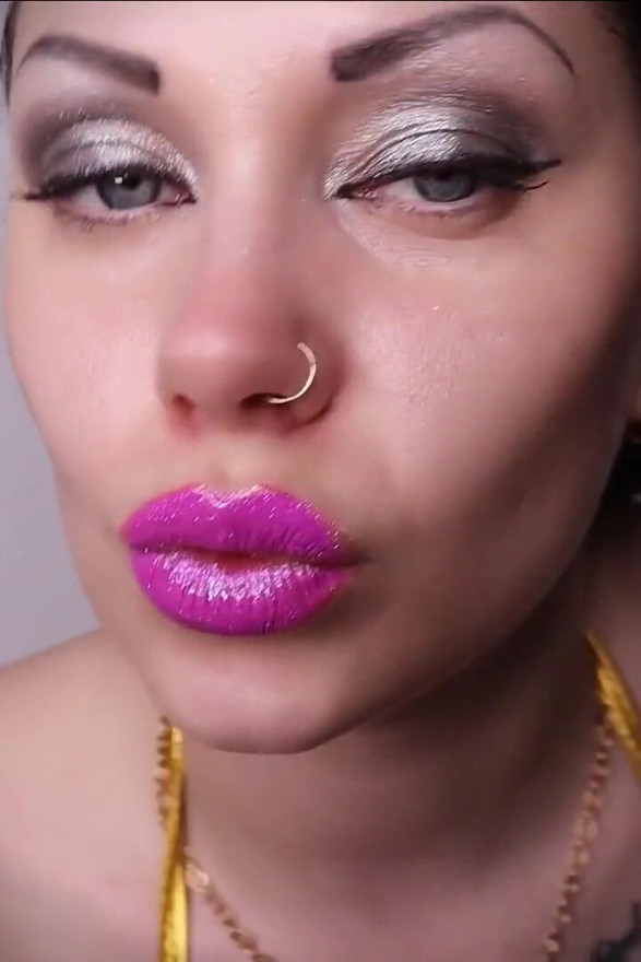 I love to use my sexy full lips against you to get you on your knees! JOI