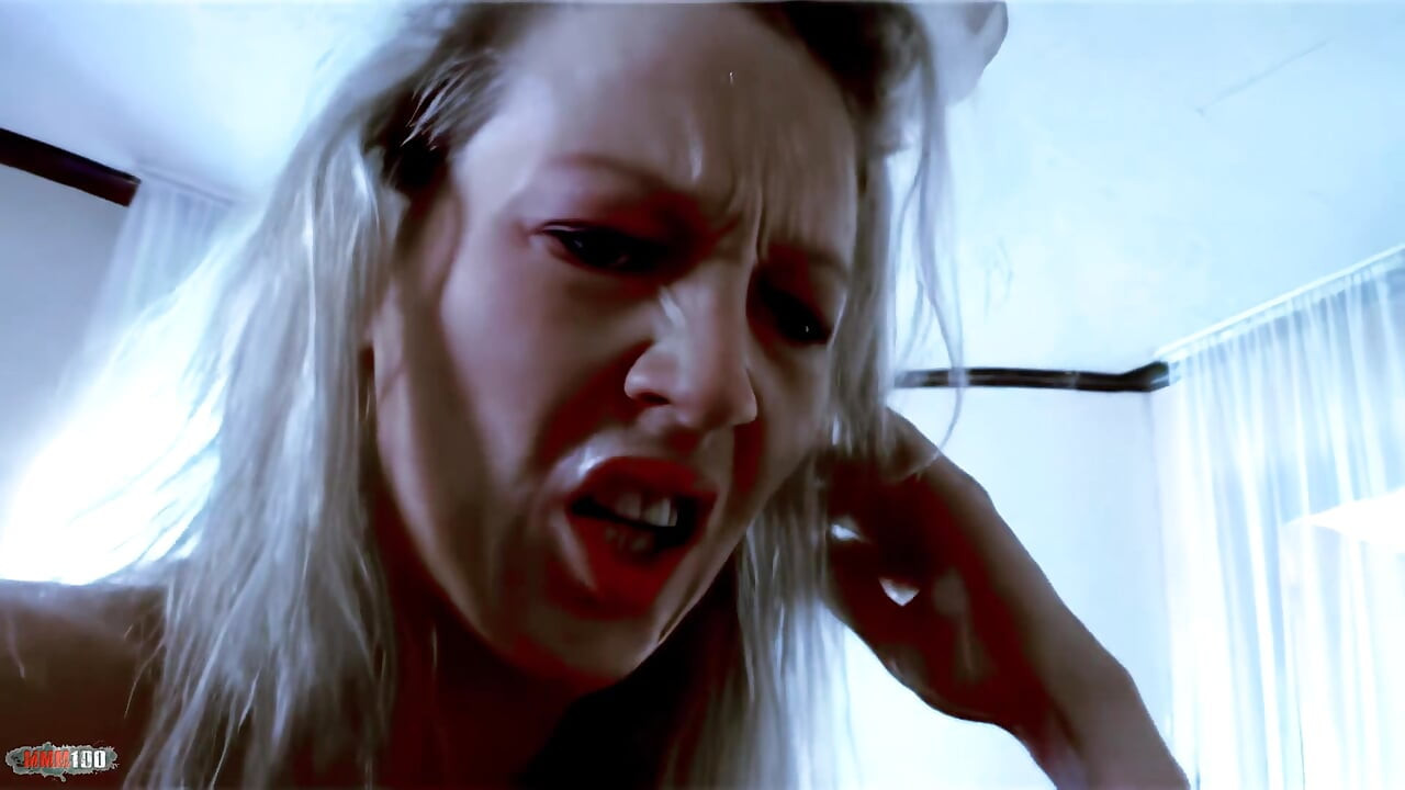 Lady Margaux, spansk blondin, djupsugning och hård knullning på soffan med cumshot