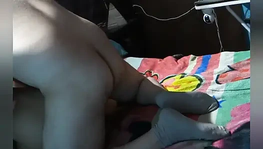 Das ist eine Schlampe, die schluckt, was für ein gruseliger Schwanz