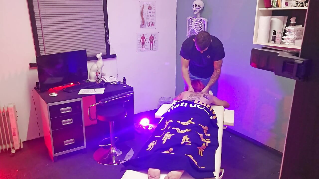 تدليك التانترا يوني مع Thatbosslass