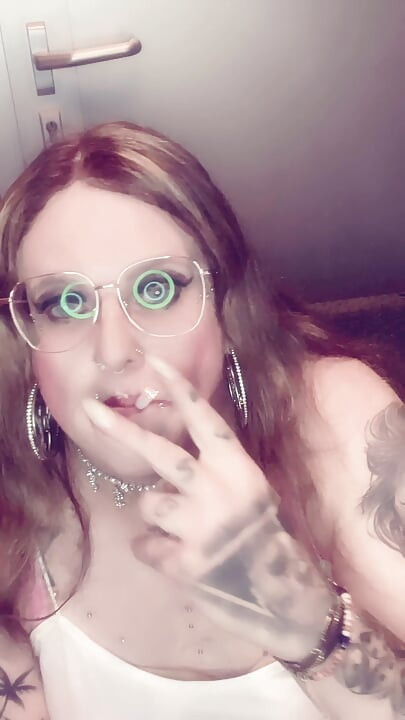 Ts Stefanie sexy smoking