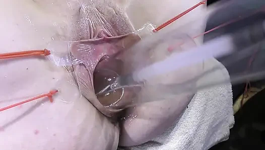 Jauh Menyebar Vagina Close-up Fucking Dengan Lampu 1000watt