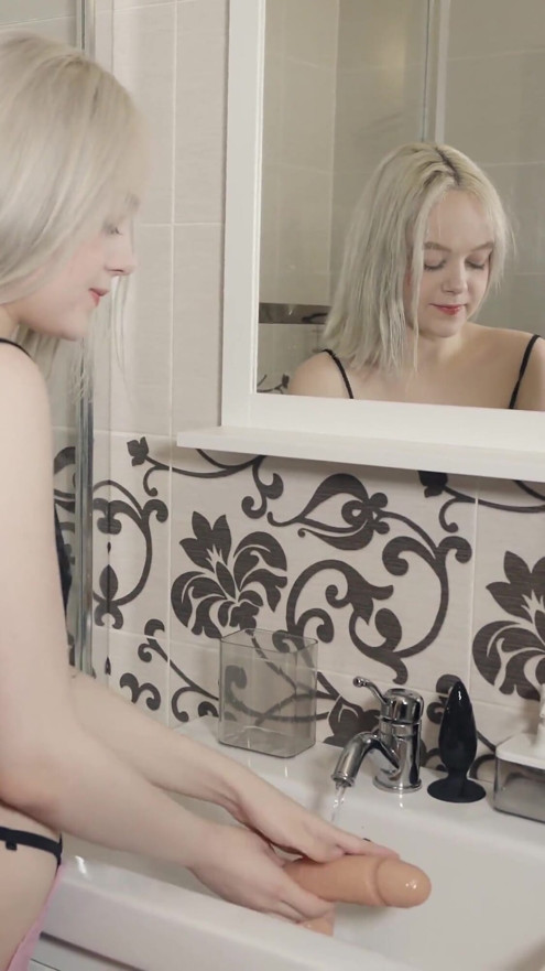 horny stepsis very first dildo anal expirence