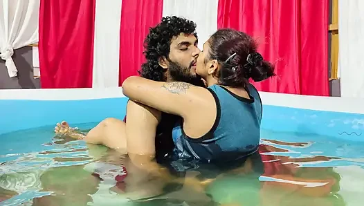 Pool-romantik mit lippensperre