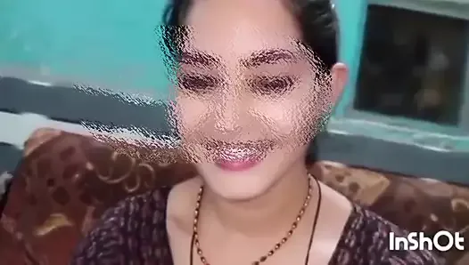 Une indienne desi se fait baiser par son copain sur le canapé, vidéo de sexe de Lalita Bhabhi, fille indienne sexy