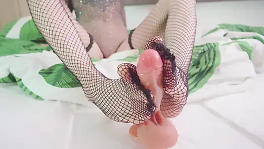 Fishnet & Barefeet Footjob by Goddess Karneli