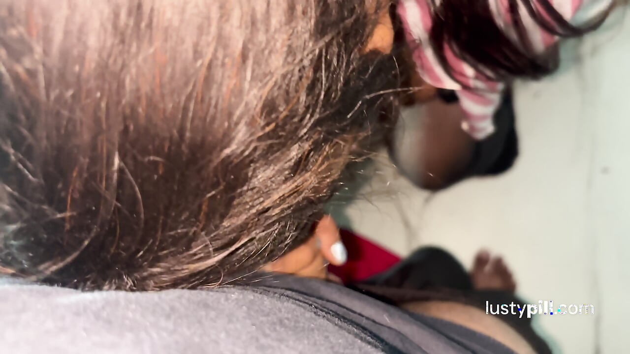 Rakhi Special: I fucked my elder stepsister when stepmom was not at home