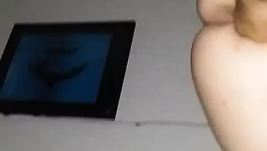 Cewek nakal ini ngasih fisting pantat bahenolnya!