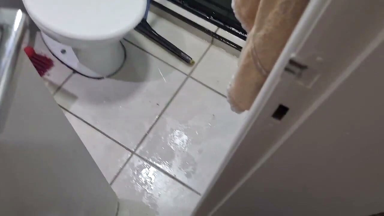 Caugh stepmom bath