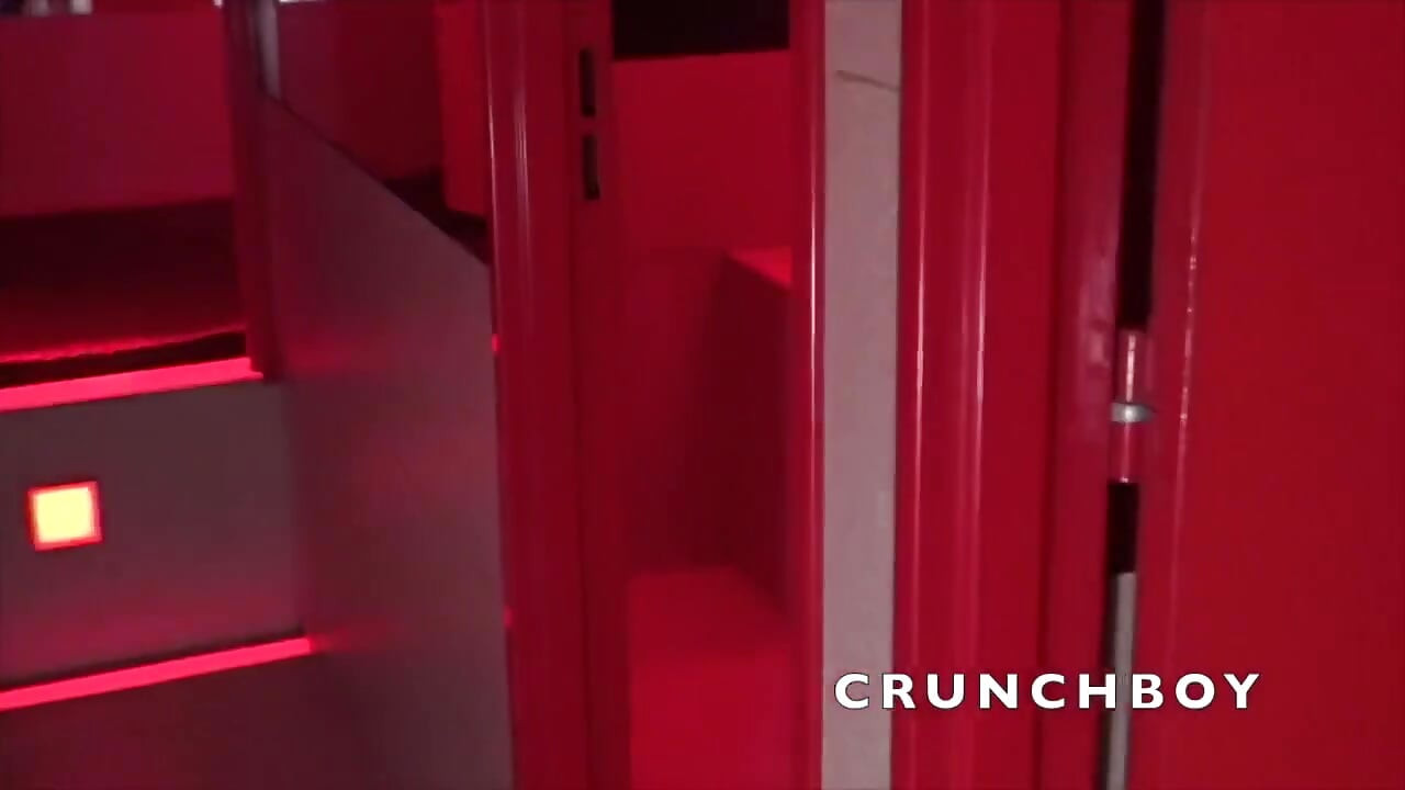 Warren dikongkek mentah oleh Tykan