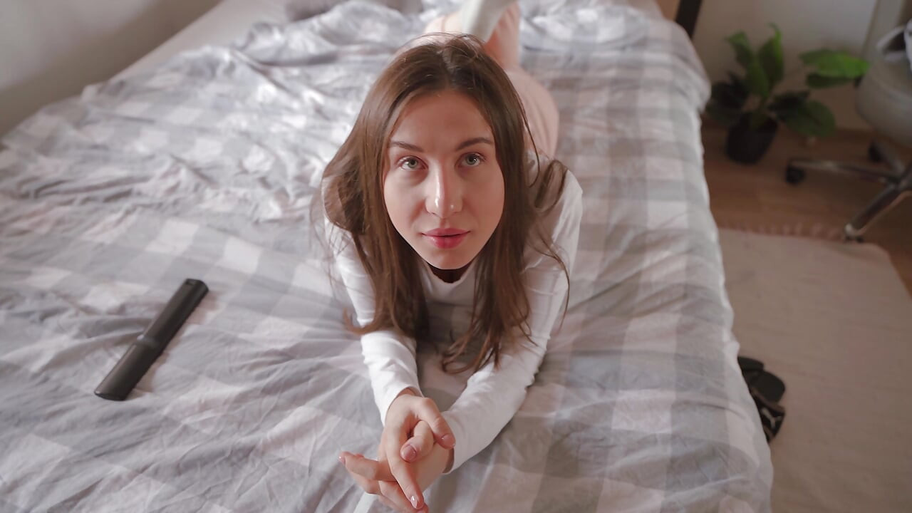 Чтобы вернуть ее телефон, Lily была даже готова к минету